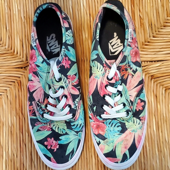 Vans - tropical - Picture 1 of 1